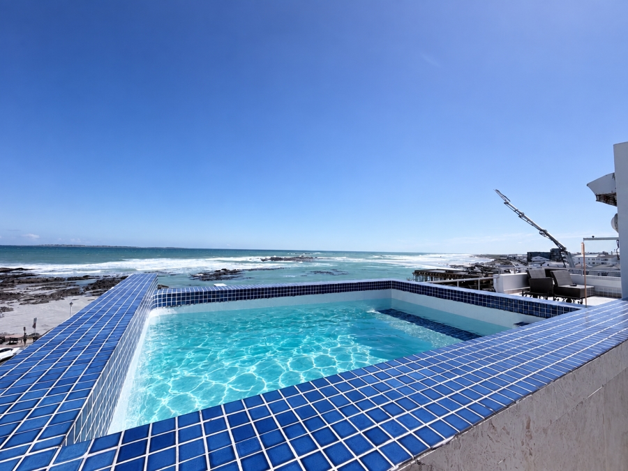7 Bedroom Property for Sale in Bloubergstrand Western Cape